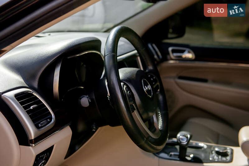 Внедорожник / Кроссовер Jeep Grand Cherokee 2013 в Тячеве фото 60 Внедорожник / Кроссовер Jeep Grand Cherokee 2013 в Тячеве