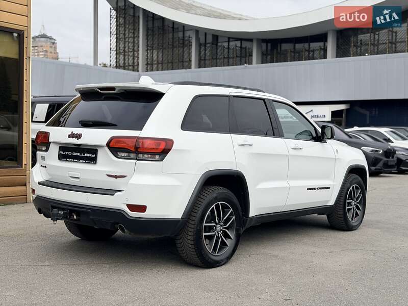 Внедорожник / Кроссовер Jeep Grand Cherokee 2018 в Киеве фото 10 Внедорожник / Кроссовер Jeep Grand Cherokee 2018 в Киеве