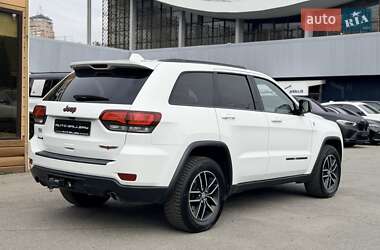 Внедорожник / Кроссовер Jeep Grand Cherokee 2018 в 