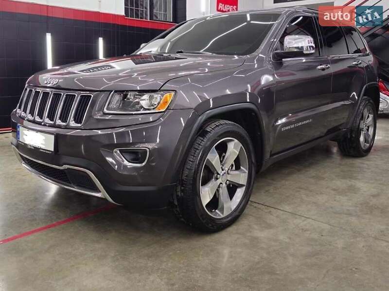 Внедорожник / Кроссовер Jeep Grand Cherokee 2015 в Черновцах