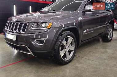 Внедорожник / Кроссовер Jeep Grand Cherokee 2015 в 