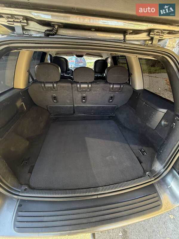 Позашляховик / Кросовер Jeep Grand Cherokee 2004 в Кам'янець-Подільському фото 19 Позашляховик / Кросовер Jeep Grand Cherokee 2004 в Кам'янець-Подільському