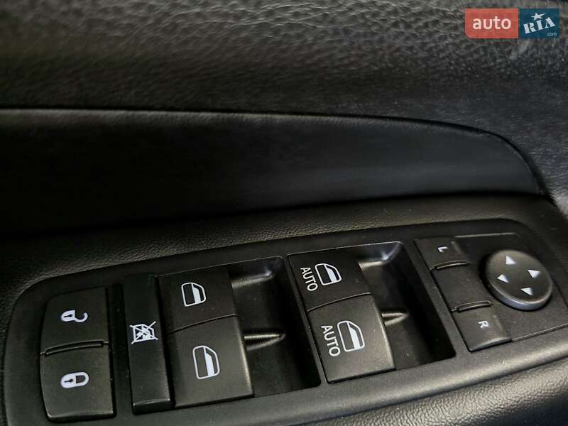 Внедорожник / Кроссовер Jeep Grand Cherokee 2016 в Николаеве фото 11 Внедорожник / Кроссовер Jeep Grand Cherokee 2016 в Николаеве