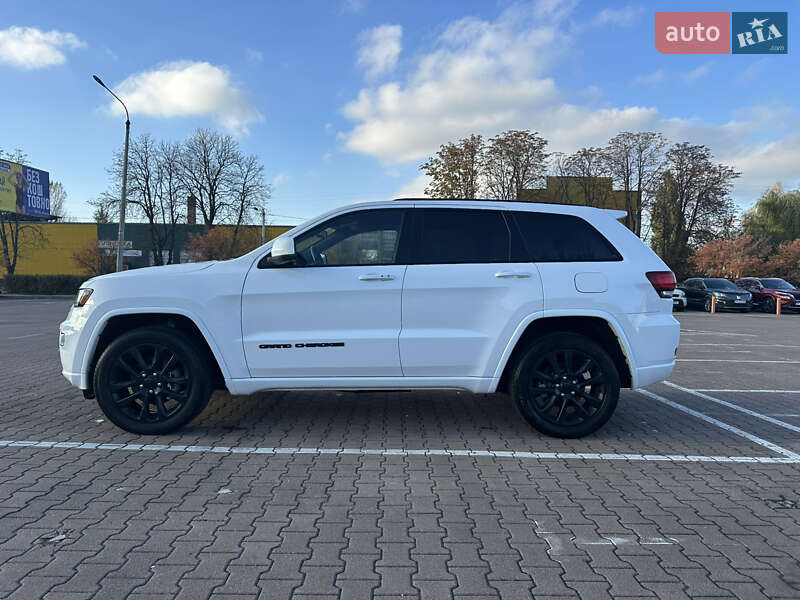 Внедорожник / Кроссовер Jeep Grand Cherokee 2020 в 