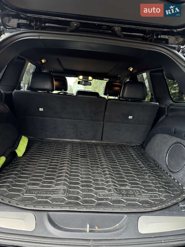 Внедорожник / Кроссовер Jeep Grand Cherokee 2015 в Киеве фото 6 Внедорожник / Кроссовер Jeep Grand Cherokee 2015 в Киеве