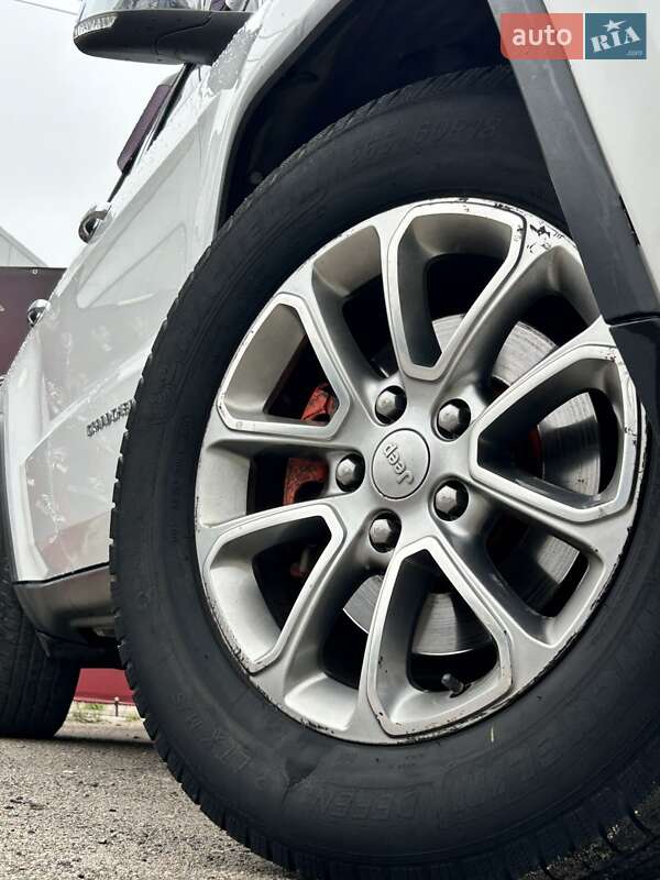 Позашляховик / Кросовер Jeep Grand Cherokee 2015 в Сумах фото 7 Позашляховик / Кросовер Jeep Grand Cherokee 2015 в Сумах