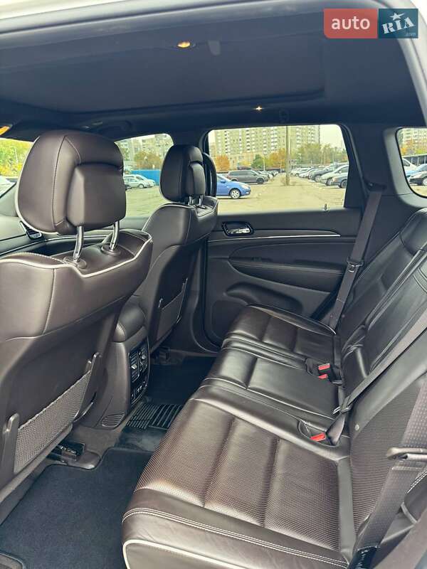 Внедорожник / Кроссовер Jeep Grand Cherokee 2019 в Киеве фото 19 Внедорожник / Кроссовер Jeep Grand Cherokee 2019 в Киеве