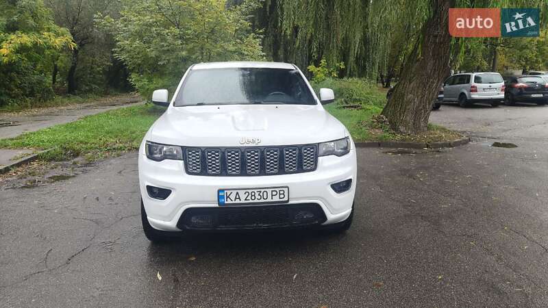 Внедорожник / Кроссовер Jeep Grand Cherokee 2019 в Киеве фото 5 Внедорожник / Кроссовер Jeep Grand Cherokee 2019 в Киеве