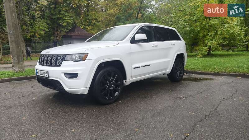 Внедорожник / Кроссовер Jeep Grand Cherokee 2019 в Киеве фото 9 Внедорожник / Кроссовер Jeep Grand Cherokee 2019 в Киеве