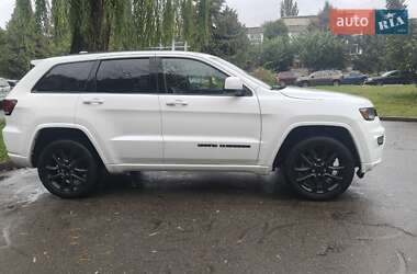 Позашляховик / Кросовер Jeep Grand Cherokee 2019 в  фото 24 Позашляховик / Кросовер Jeep Grand Cherokee 2019 в