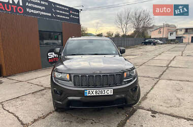 Внедорожник / Кроссовер Jeep Grand Cherokee 2014 в 