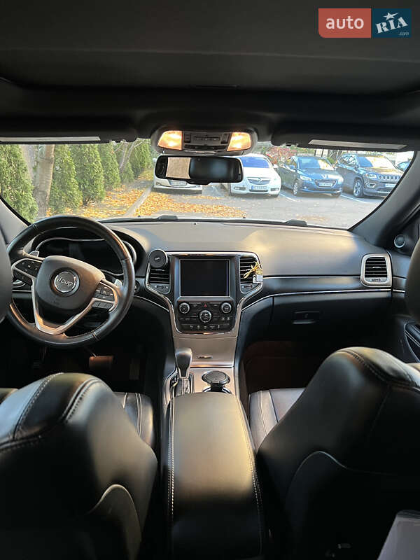 Внедорожник / Кроссовер Jeep Grand Cherokee 2016 в Львове