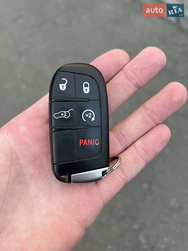 Внедорожник / Кроссовер Jeep Grand Cherokee 2016 в Львове