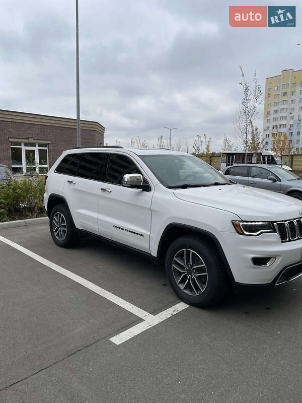 Внедорожник / Кроссовер Jeep Grand Cherokee 2020 в Киеве фото 2 Внедорожник / Кроссовер Jeep Grand Cherokee 2020 в Киеве