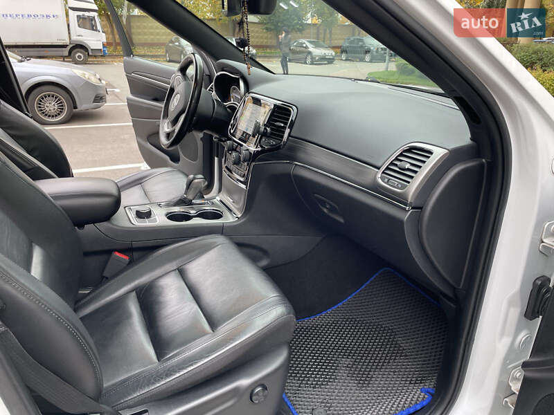 Внедорожник / Кроссовер Jeep Grand Cherokee 2020 в Киеве фото 7 Внедорожник / Кроссовер Jeep Grand Cherokee 2020 в Киеве