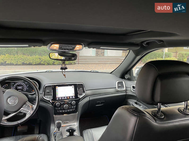 Внедорожник / Кроссовер Jeep Grand Cherokee 2020 в Киеве фото 15 Внедорожник / Кроссовер Jeep Grand Cherokee 2020 в Киеве