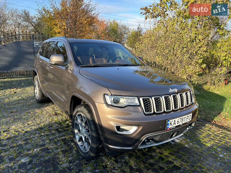 Внедорожник / Кроссовер Jeep Grand Cherokee 2021 в 