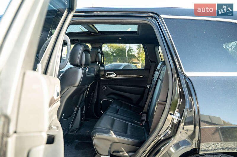 Внедорожник / Кроссовер Jeep Grand Cherokee 2016 в Черновцах фото 35 Внедорожник / Кроссовер Jeep Grand Cherokee 2016 в Черновцах