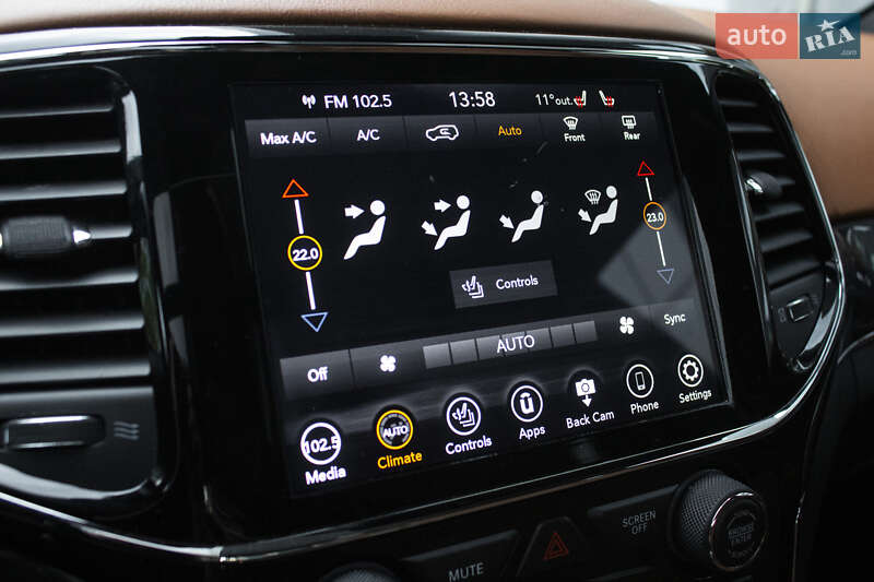 Внедорожник / Кроссовер Jeep Grand Cherokee 2019 в Киеве фото 18 Внедорожник / Кроссовер Jeep Grand Cherokee 2019 в Киеве