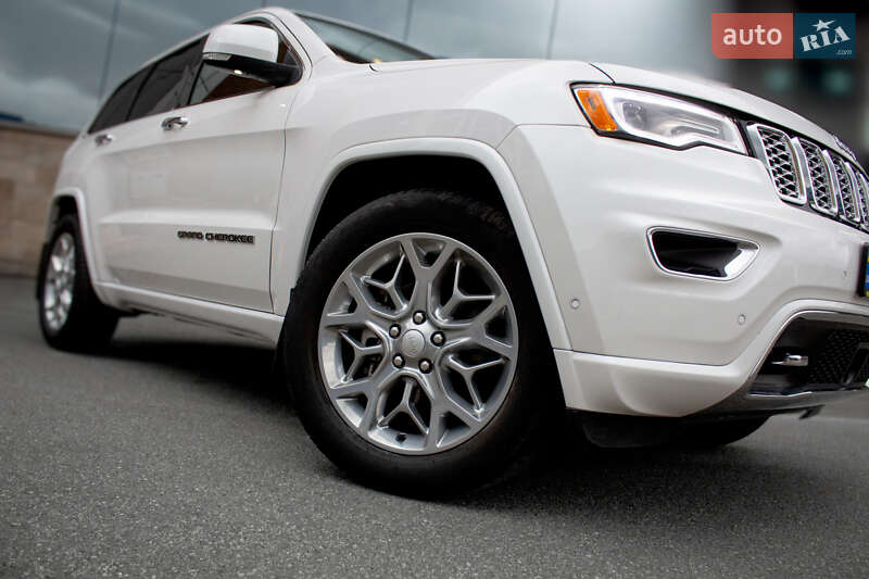 Внедорожник / Кроссовер Jeep Grand Cherokee 2019 в Киеве фото 9 Внедорожник / Кроссовер Jeep Grand Cherokee 2019 в Киеве