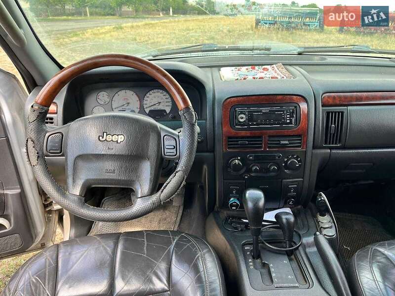 Внедорожник / Кроссовер Jeep Grand Cherokee 2003 в Соленом