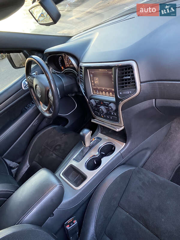 Внедорожник / Кроссовер Jeep Grand Cherokee 2016 в Хмельницком