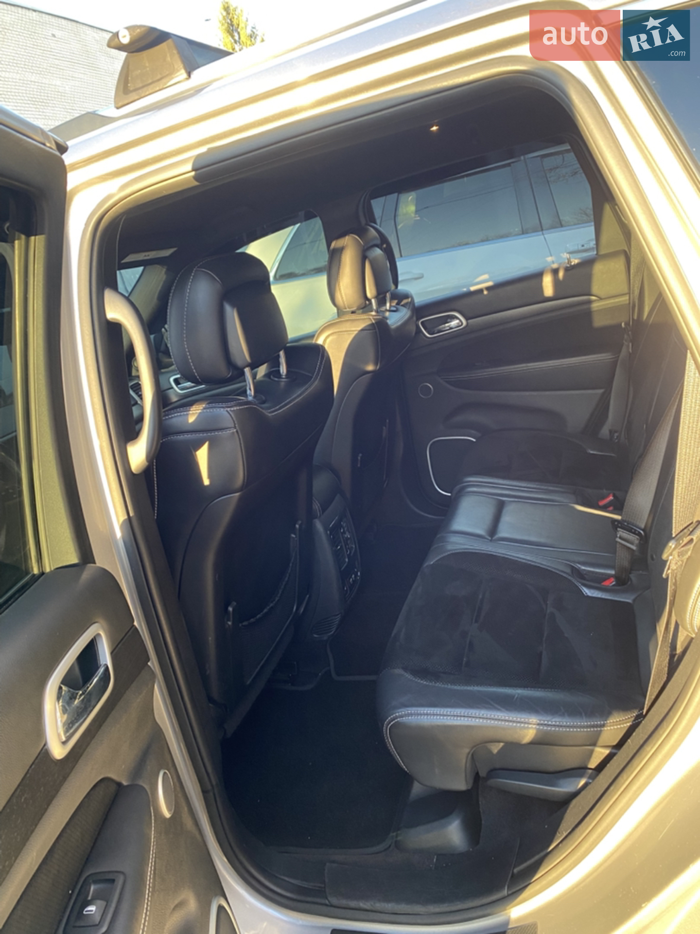 2016 Jeep Grand Cherokee - мініатюра 18