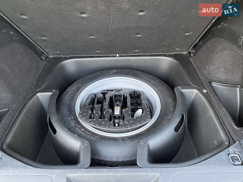 Внедорожник / Кроссовер Jeep Grand Cherokee 2016 в Хмельницком