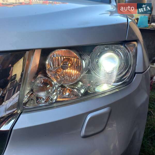 Внедорожник / Кроссовер Jeep Grand Cherokee 2011 в Львове