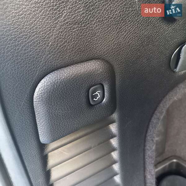 Внедорожник / Кроссовер Jeep Grand Cherokee 2011 в Львове