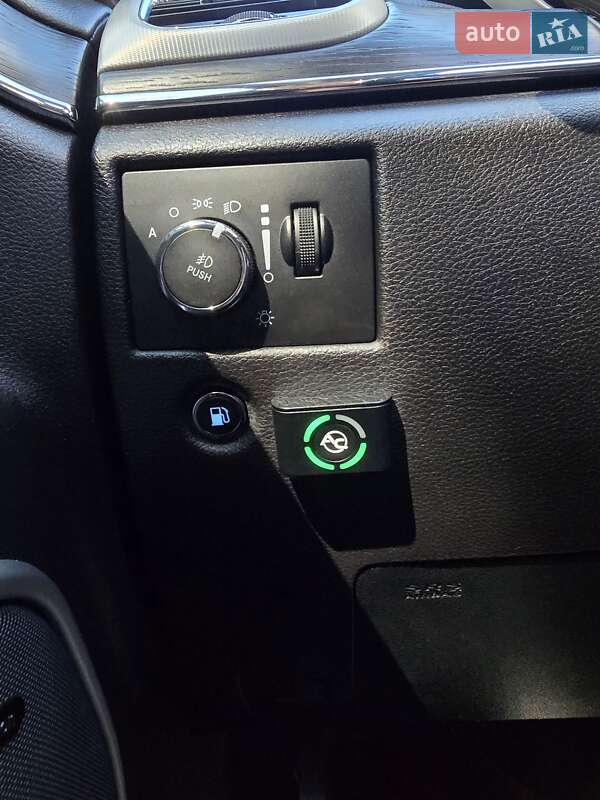 Внедорожник / Кроссовер Jeep Grand Cherokee 2018 в Киеве фото 22 Внедорожник / Кроссовер Jeep Grand Cherokee 2018 в Киеве