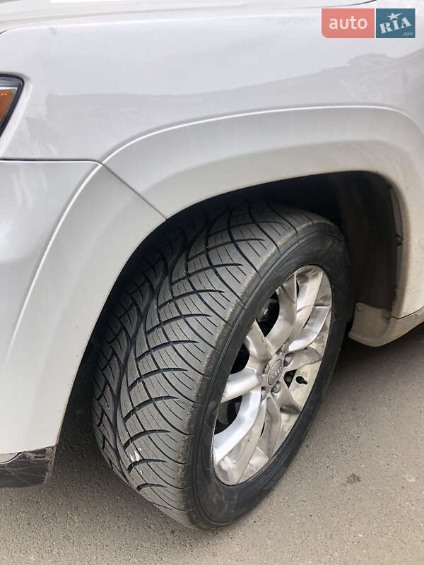 Внедорожник / Кроссовер Jeep Grand Cherokee 2013 в Одессе
