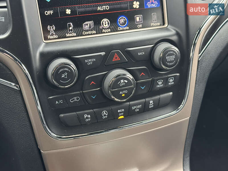 Внедорожник / Кроссовер Jeep Grand Cherokee 2016 в Киеве фото 40 Внедорожник / Кроссовер Jeep Grand Cherokee 2016 в Киеве