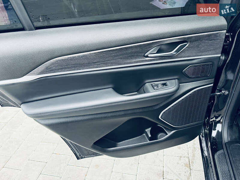 Внедорожник / Кроссовер Jeep Grand Cherokee 2021 в Черкассах фото 13 Внедорожник / Кроссовер Jeep Grand Cherokee 2021 в Черкассах