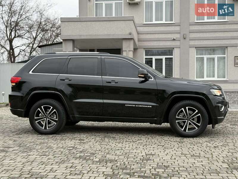 Внедорожник / Кроссовер Jeep Grand Cherokee 2013 в Черновцах
