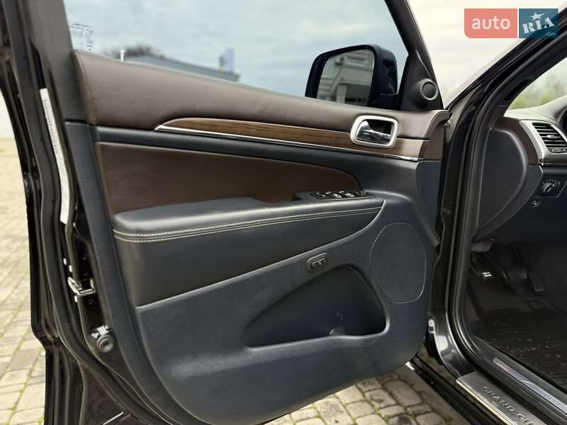 Внедорожник / Кроссовер Jeep Grand Cherokee 2013 в Черновцах