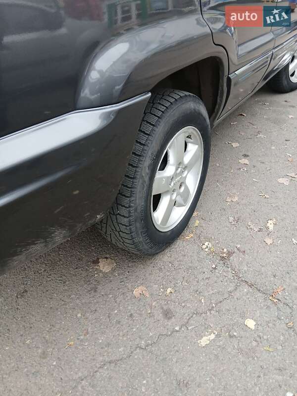 Внедорожник / Кроссовер Jeep Grand Cherokee 2003 в Кривом Роге