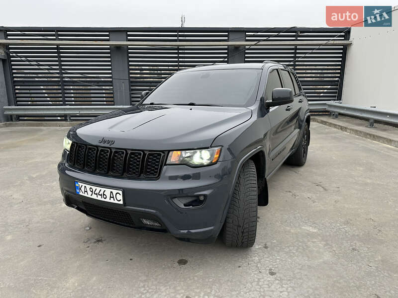 Позашляховик / Кросовер Jeep Grand Cherokee 2017 в Києві
