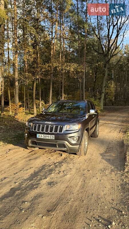 Внедорожник / Кроссовер Jeep Grand Cherokee 2015 в Киеве