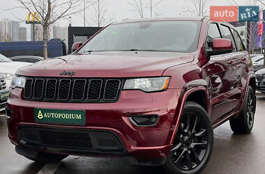 Внедорожник / Кроссовер Jeep Grand Cherokee 2017 в Киеве