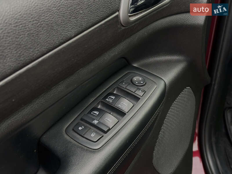 Внедорожник / Кроссовер Jeep Grand Cherokee 2017 в Киеве