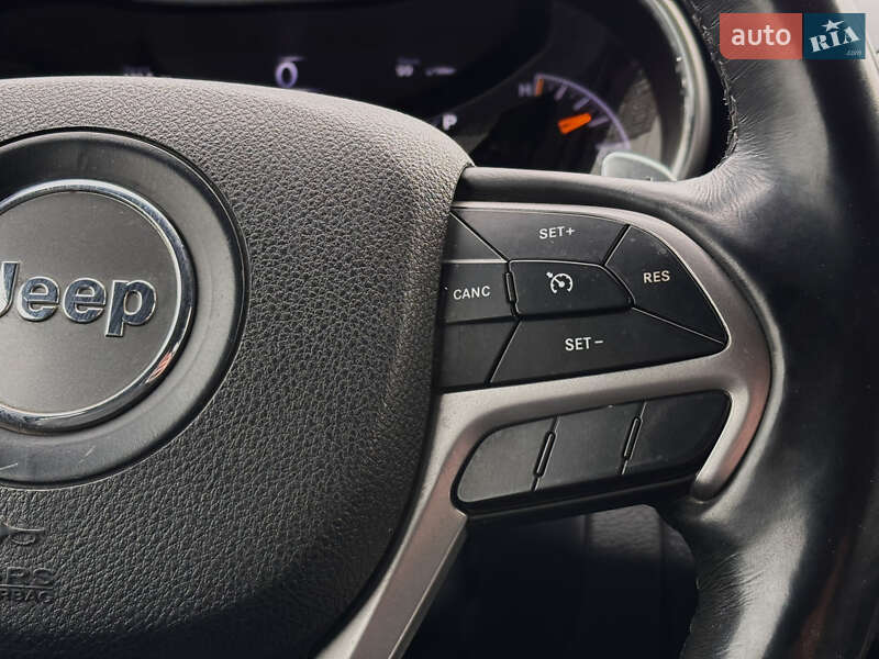 Внедорожник / Кроссовер Jeep Grand Cherokee 2017 в Киеве