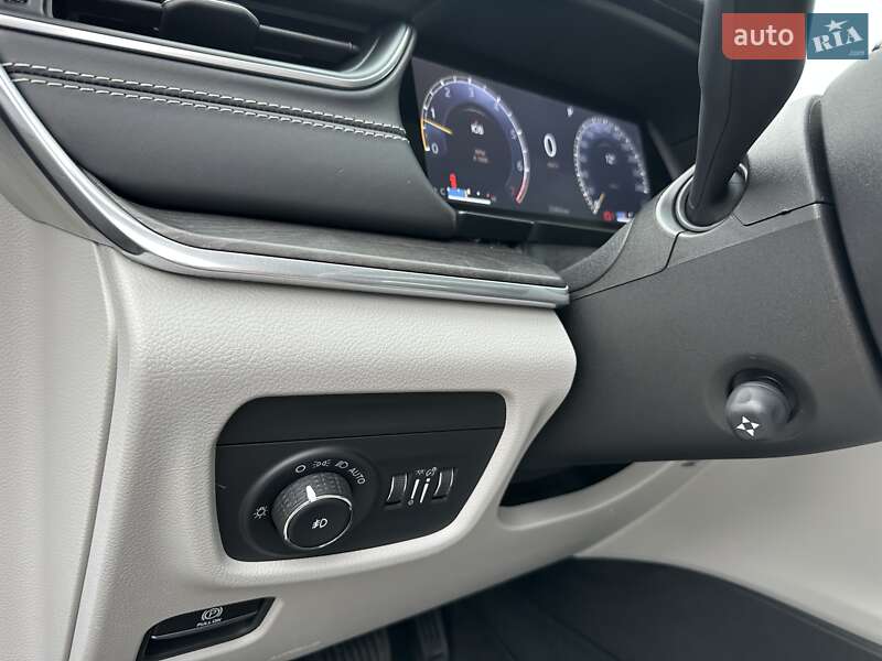 Внедорожник / Кроссовер Jeep Grand Cherokee 2022 в Киеве