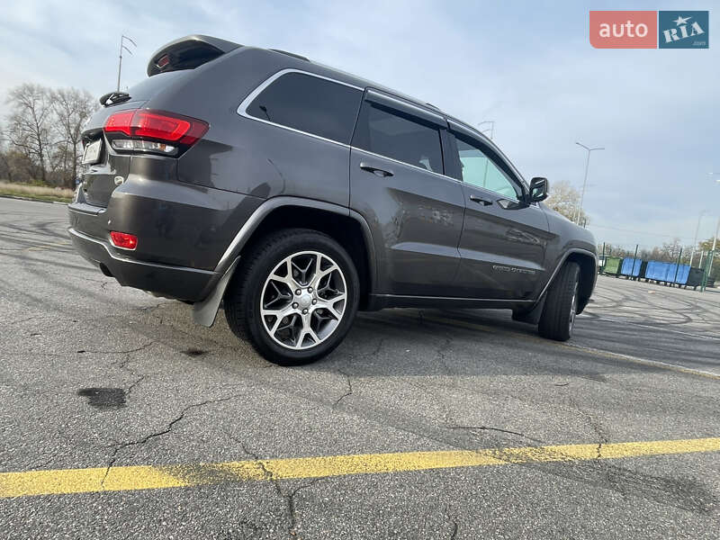 Внедорожник / Кроссовер Jeep Grand Cherokee 2021 в Киеве фото 15 Внедорожник / Кроссовер Jeep Grand Cherokee 2021 в Киеве