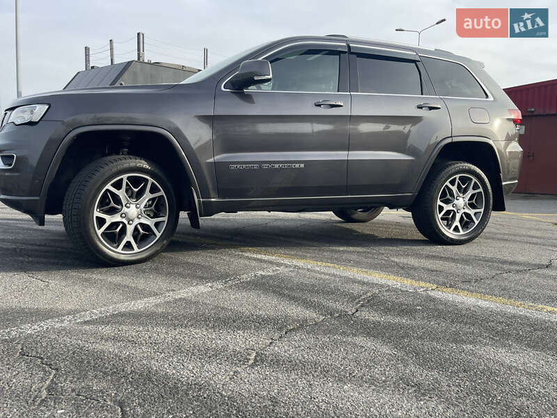 Внедорожник / Кроссовер Jeep Grand Cherokee 2021 в Киеве фото 29 Внедорожник / Кроссовер Jeep Grand Cherokee 2021 в Киеве