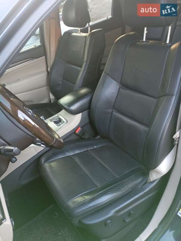 Внедорожник / Кроссовер Jeep Grand Cherokee 2013 в Черновцах