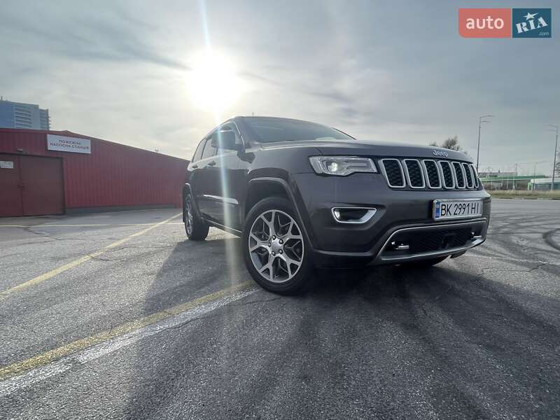 Внедорожник / Кроссовер Jeep Grand Cherokee 2021 в Киеве фото 3 Внедорожник / Кроссовер Jeep Grand Cherokee 2021 в Киеве