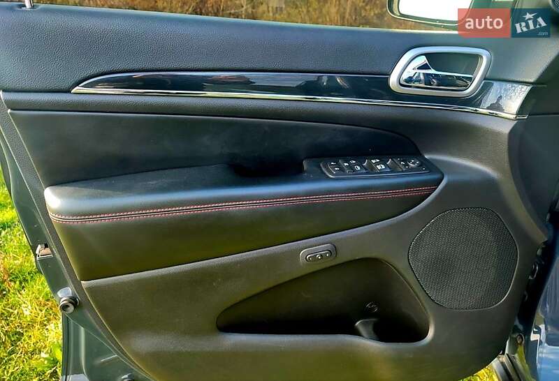 Внедорожник / Кроссовер Jeep Grand Cherokee 2016 в Мерефа