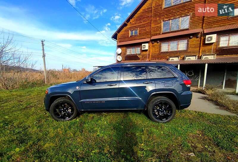 Внедорожник / Кроссовер Jeep Grand Cherokee 2016 в Мерефа
