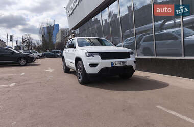 Внедорожник / Кроссовер Jeep Grand Cherokee 2017 в Киеве